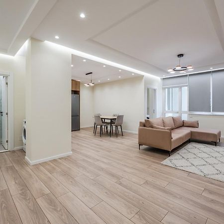 Lucas Central Home Tirana Exterior photo